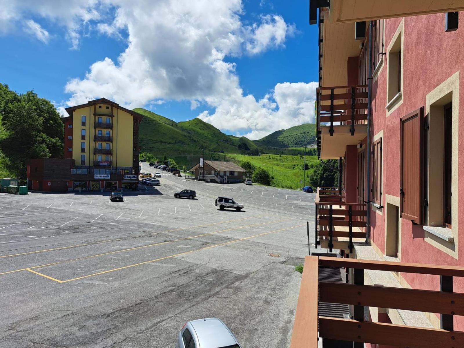 Zona Portici Apartment Prato Nevoso Bagian luar foto